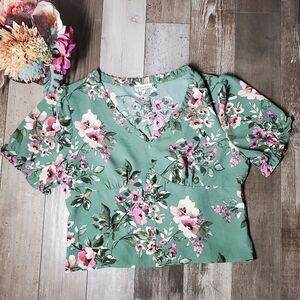 The General Good Sage Green and Pink Cropped Faux Button Front Top Size XL NWOT